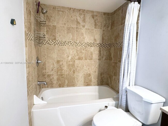 Building Photo - 1455 Holly Heights Dr