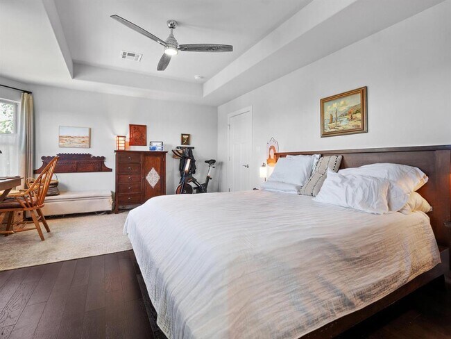 Building Photo - 10103 Twin Lake Loop