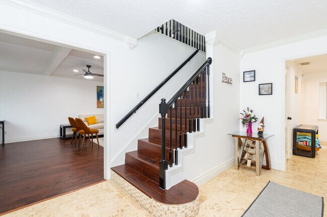 Building Photo - 1423 Sweet Grass Trail