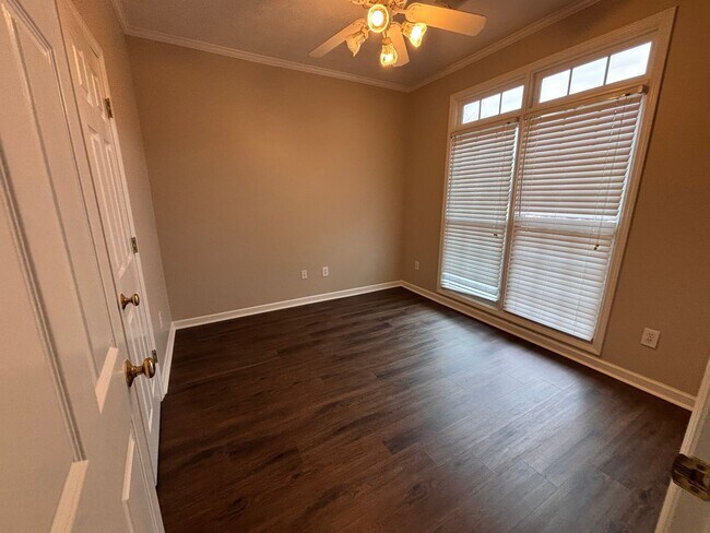 Building Photo - Executive Rental with Pool and Fenced yard