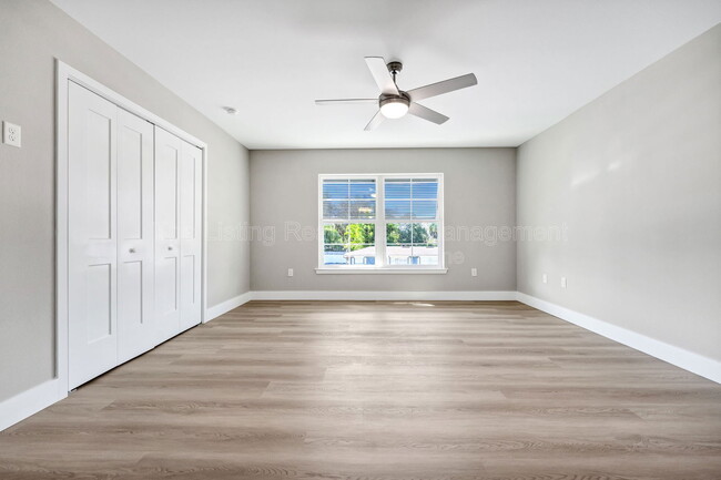 Building Photo - 37 SE 15th Terrace