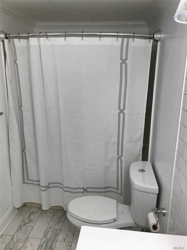 Building Photo - 287 Sagamore Hills Dr