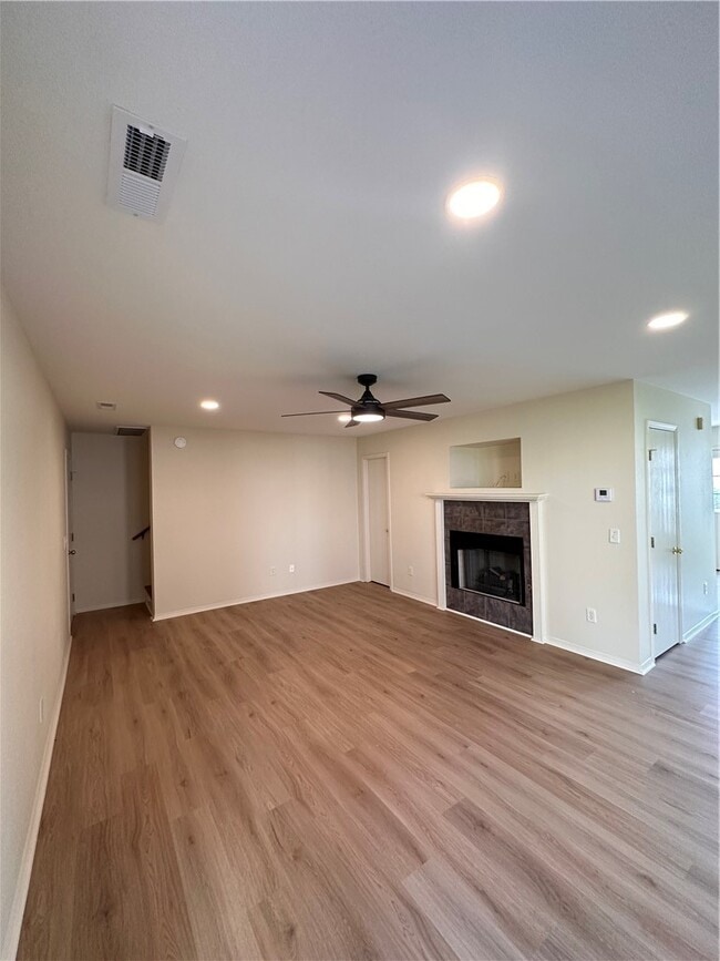 Building Photo - 2226 E Cinnamon Way