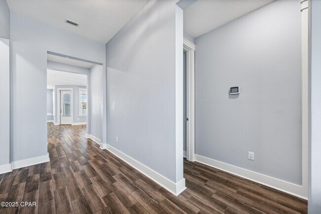 Building Photo - 1301 Savory Ct