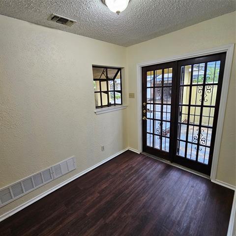 Building Photo - 1510 Cherrycrest Ln