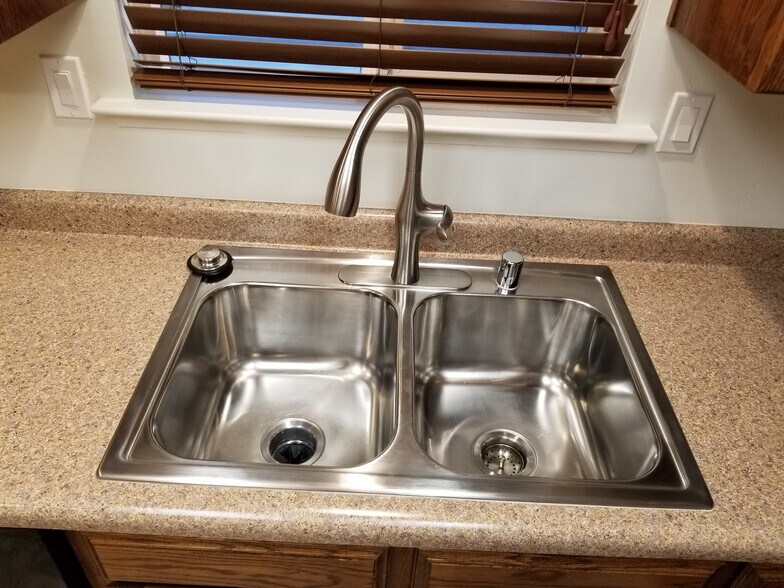 Kitchen Sink - 2756 Chardonnay Ln