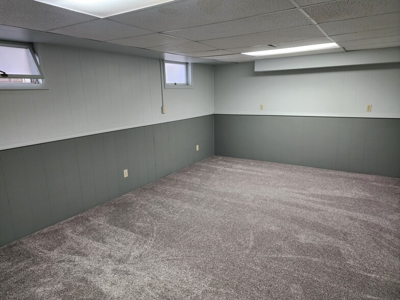 Bedroom - 270 Roosevelt Ln