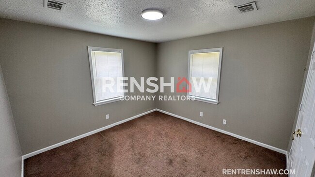 Building Photo - 158 Navy Dr