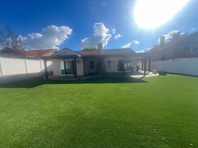 Building Photo - Beautiful upgraded 3 bedroom home in Orangecrest!