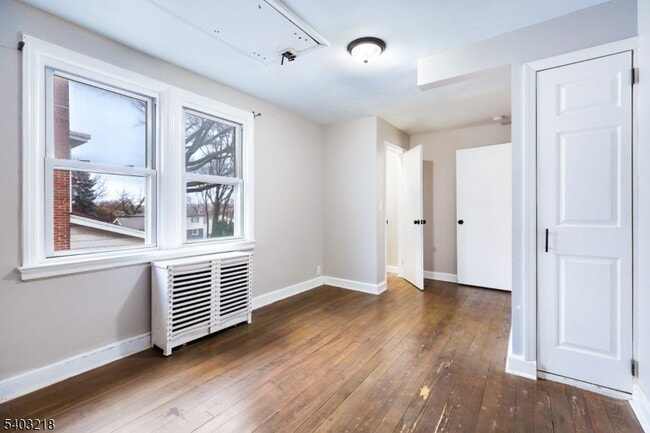 Building Photo - 26 Van Ness Terrace