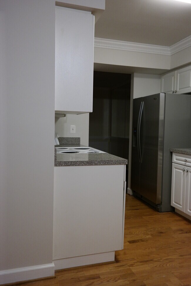 Building Photo - 5802 Bunker Woods Ln