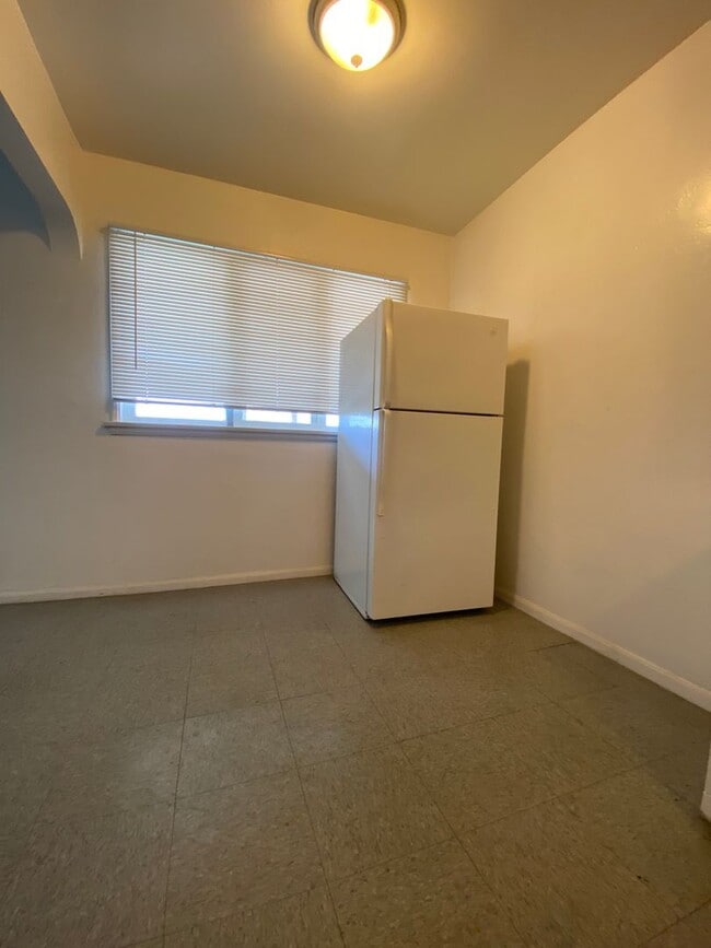 Building Photo - 155 1/2 North #C -- West Valley Real Estate