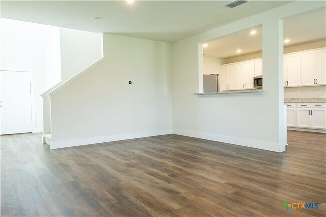 Building Photo - 804 Sweetgrass