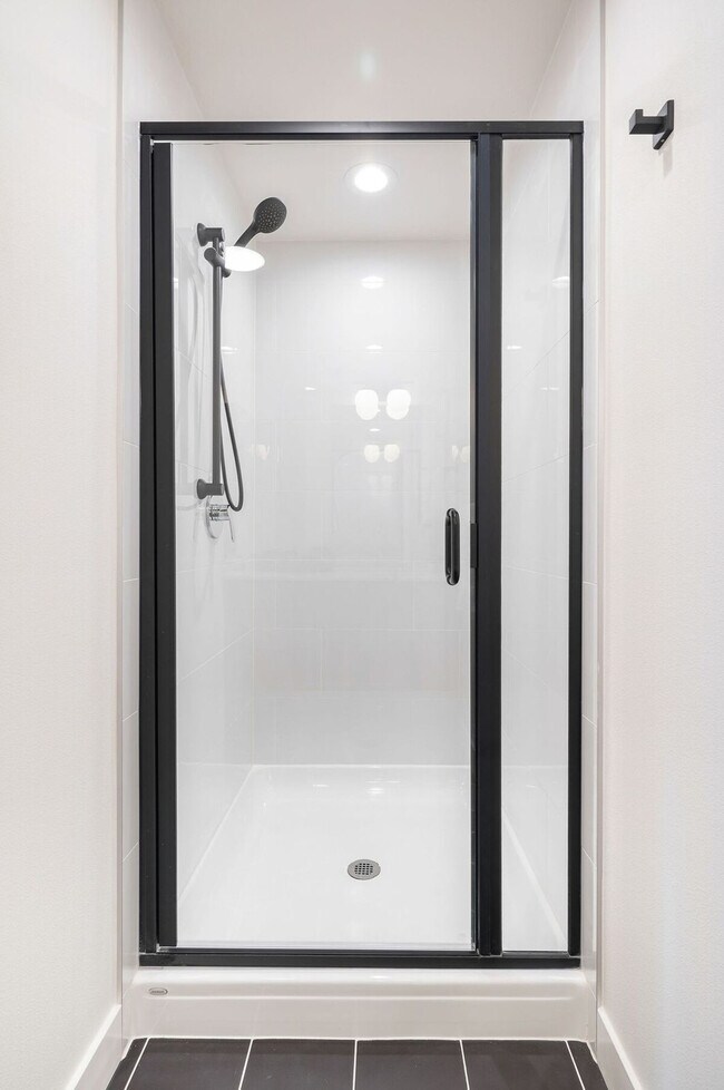 Building Photo - 34 W Cremona St