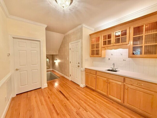 Building Photo - 3021 Hickory Tree Pl