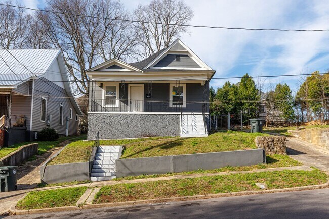 Building Photo - 3 Bedroom, 2 Bath in Birmingham