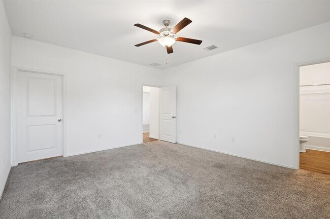 Building Photo - 15312 Sweet Mimosa Dr
