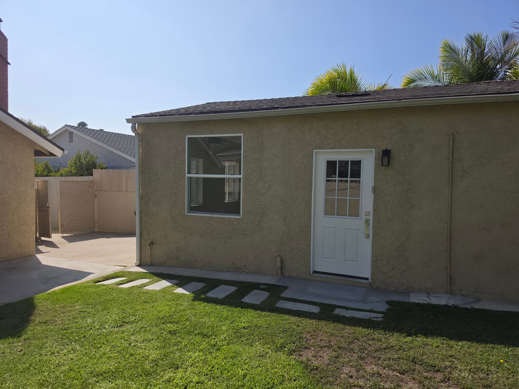 Building Photo - 8345 Westlawn Ave