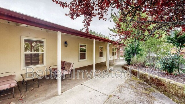 Building Photo - 14636 Jomark Ln