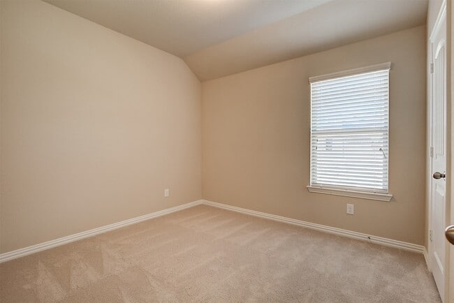 Building Photo - 217 Baldwin Dr