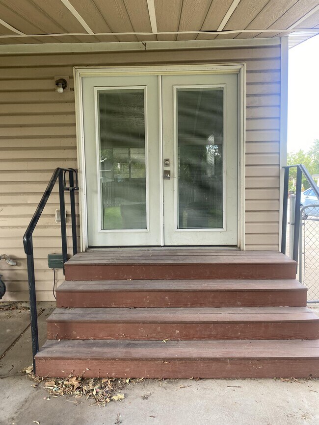 Building Photo - 1541 Marilyn Cir