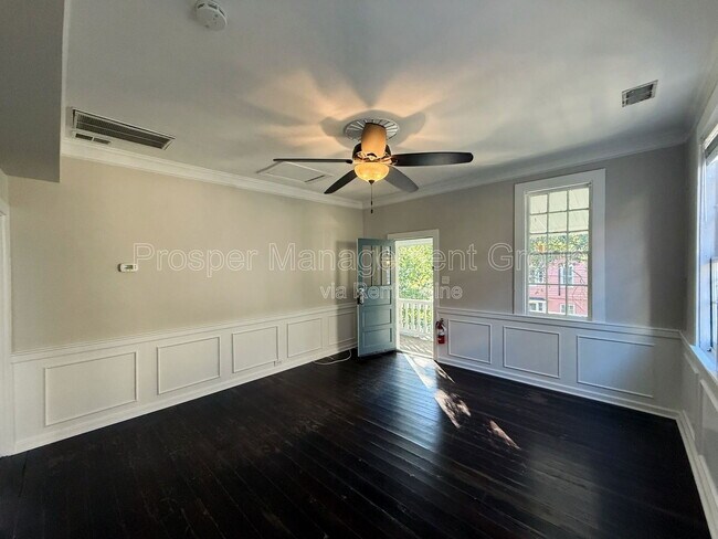 Building Photo - 70 Radcliffe St