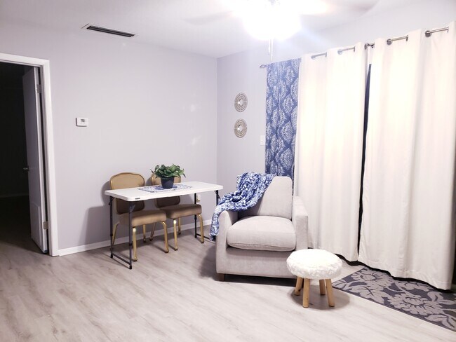 Building Photo - 8211 12th Way N