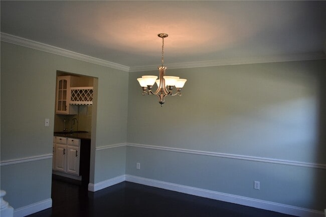 Building Photo - 16407 Westglen Farms Dr