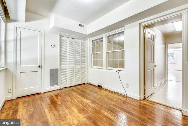 Building Photo - 7818 Tilbury St