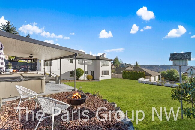 Building Photo - 12009 26th Ave SW