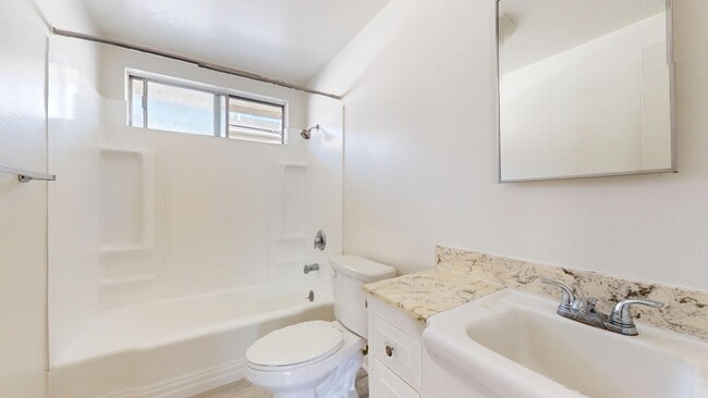 Building Photo - 1306 Amethyst St