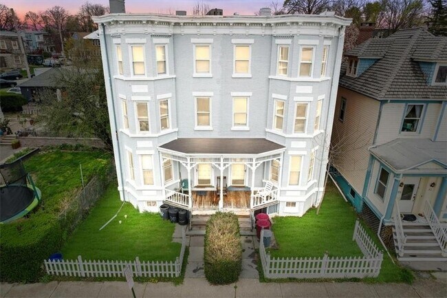Building Photo - 33 Bay View Terrace