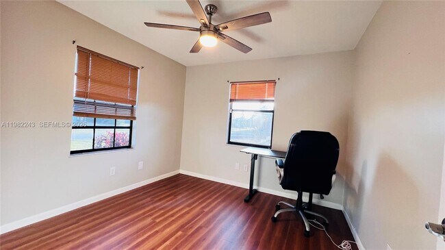 Building Photo - 581 SW Banks Terrace