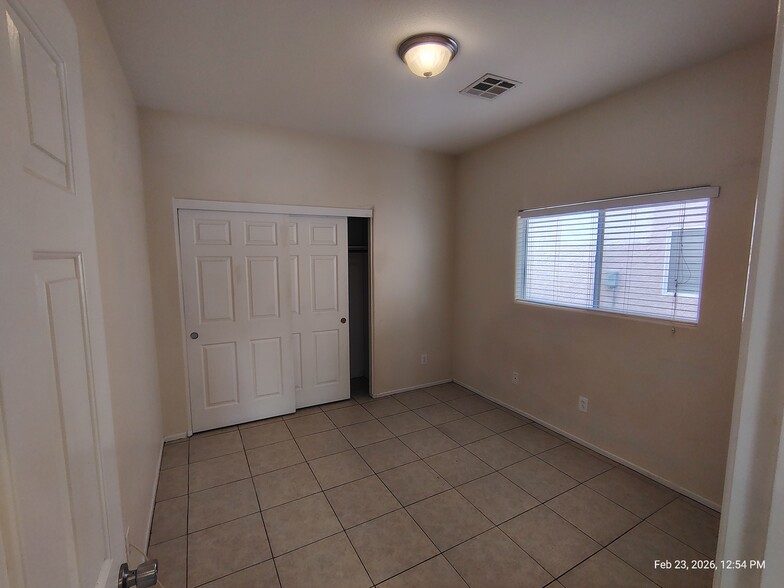 Building Photo - 10409 Calypso Cave St