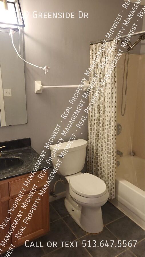 Building Photo - 2569 Greenside Dr