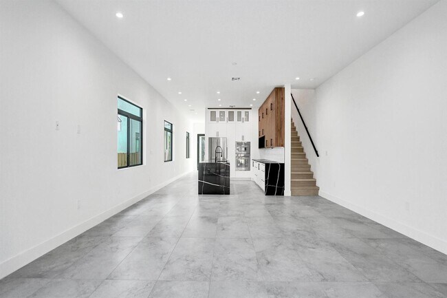 Building Photo - Southwest 7th Avenue, Fort Lauderdale, FL 33315 - 3 BR 3.5 BA townhouse