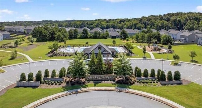 Building Photo - 6637 Bluffview Dr
