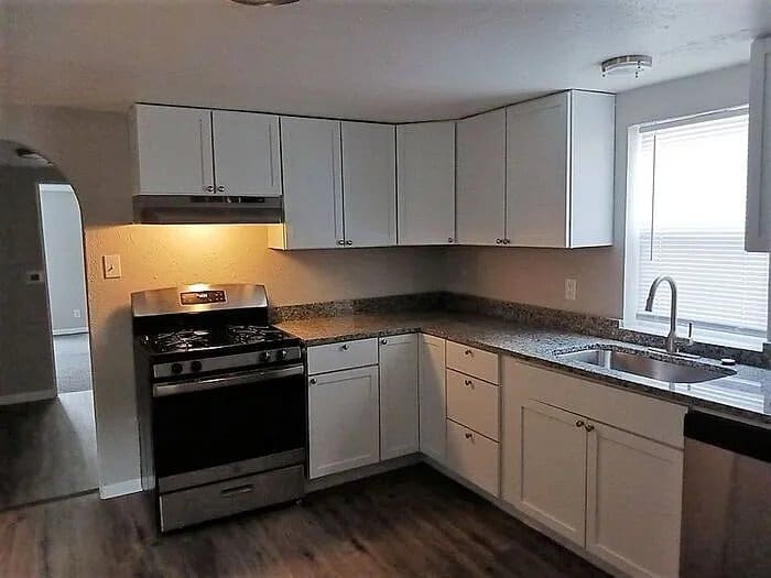 Building Photo - 1821 Marquette St