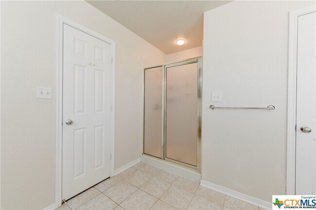 Building Photo - 4703 Mildred Ave