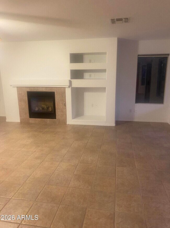 Building Photo - 4439 E Red Range Way