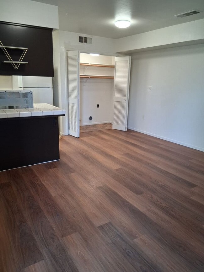 Building Photo - Great Condo for Rent!