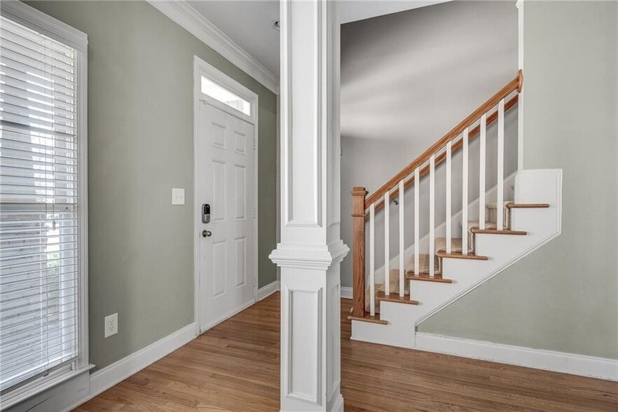 Building Photo - 1387 Village Creek Cir