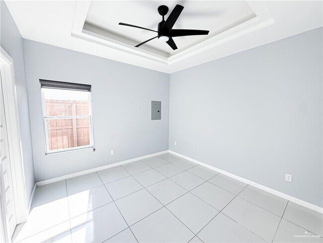 Building Photo - 1602 Angelina Dr