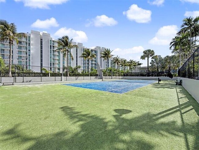 Building Photo - 2950 NE 188th St