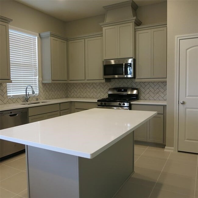 Building Photo - 219 Biltmore Loop