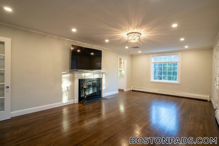 Building Photo - 40 Puddingstone Ln