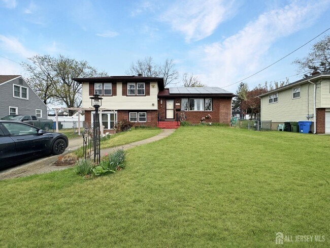 Primary Photo - 124 Oakdale Rd