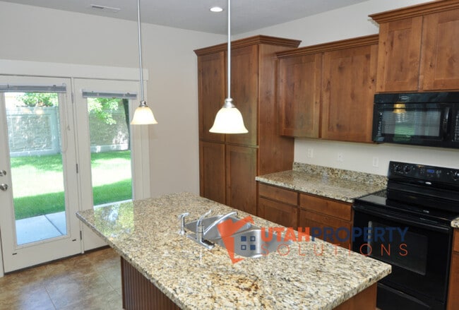 Building Photo - 1752 Winford Dr