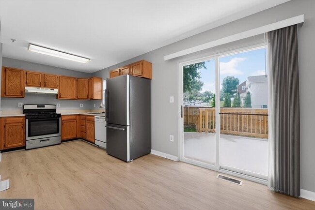 Building Photo - 4630 Warren Tree Way