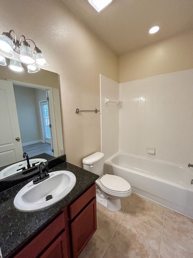 Building Photo - Chase Hollow #64